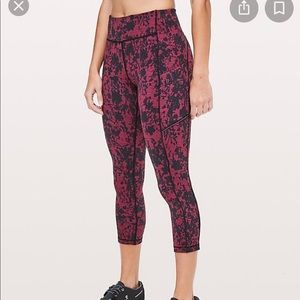 Lululemon Speed up Crop 21”